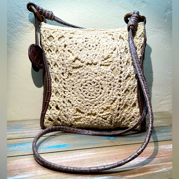 Liz Claiborne Small Crochet Crossbody - Picture 2 of 5